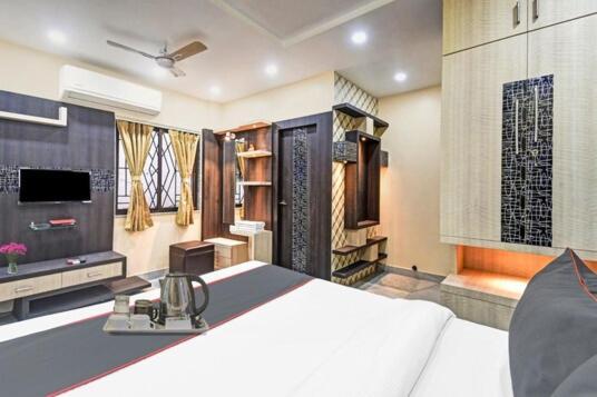 Dharmatala Inn Calcutta Buitenkant foto