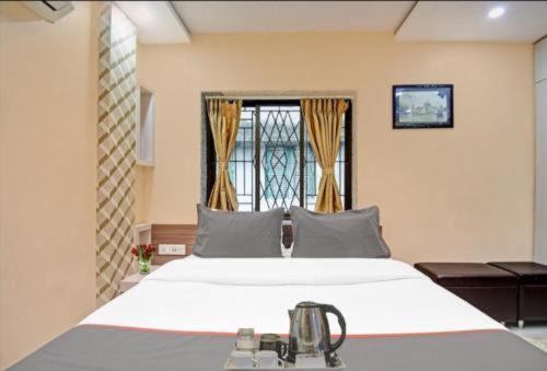 Dharmatala Inn Calcutta Buitenkant foto
